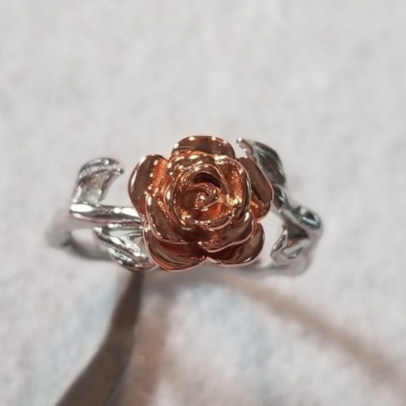 HOST PICK!!! 🌷 Sterling & 18k Rose Ring
